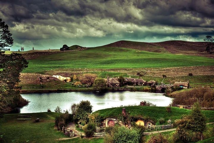 Hobbiton & Waitomo Glowworm Cave Day Tour from Auckland photo 5