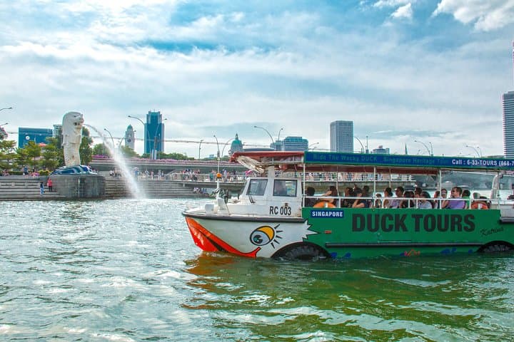 Singapore Duck Tour: Marina Bay Amphibious Harbour & Civic District Drive photo 2