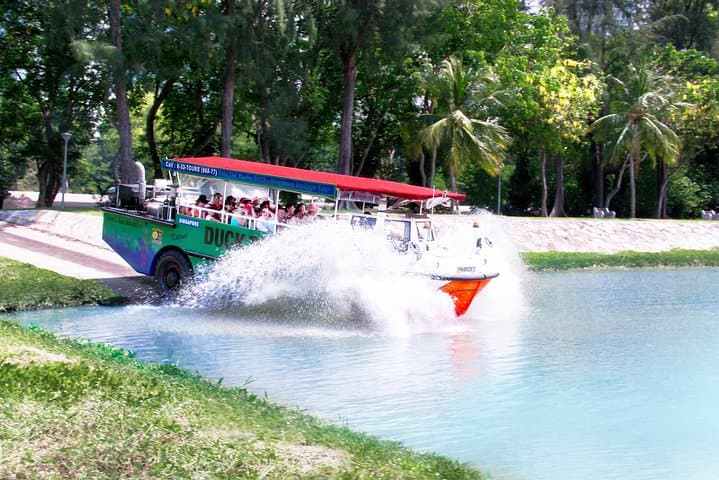 Singapore Duck Tour: Marina Bay Amphibious Harbour & Civic District Drive photo 1