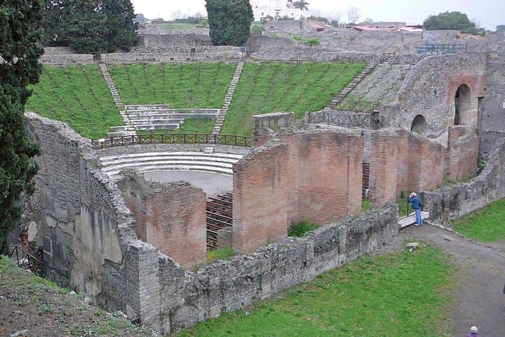 Capri, Sorrento & Pompeii Private Tour — Full-Day from Naples with Blue Grotto Option photo 3