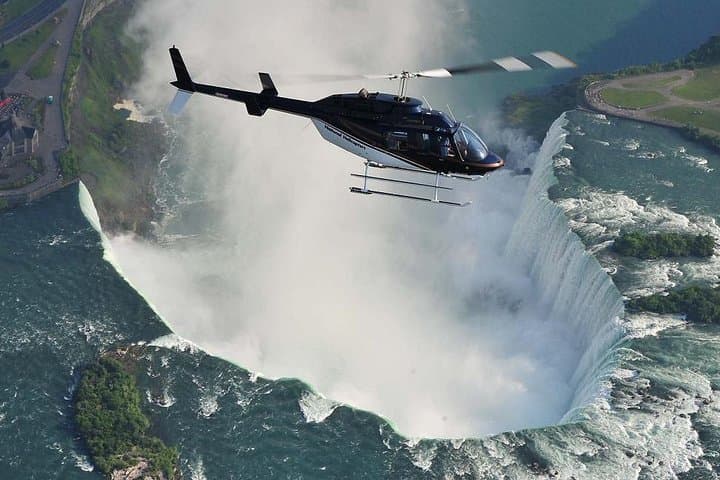 romantic-private-helicopter-flight-over-niagara-falls-with-sparkling-wine