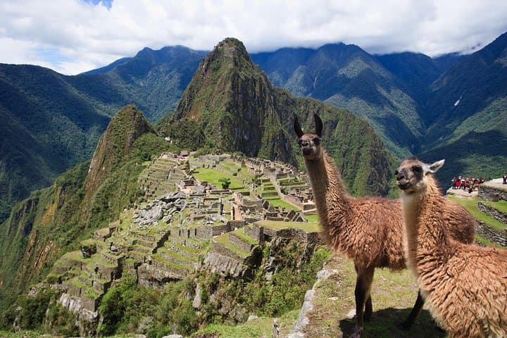 Sacred Valley to Machu Picchu: 2-Day Private Tour from Cusco