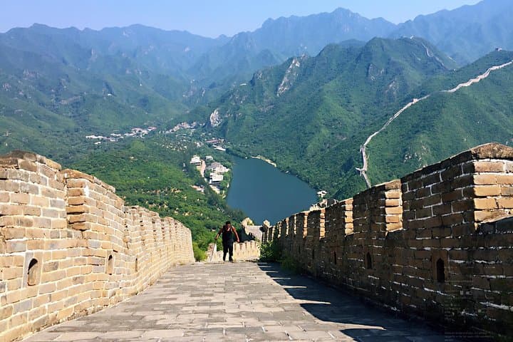 Huanghuacheng Water Great Wall and Summer Palace: Private Day Trip from Beijing