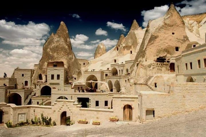 3-Day Cappadocia Tour from Istanbul — Derinkuyu, Ihlara Valley & Fairy Chimneys