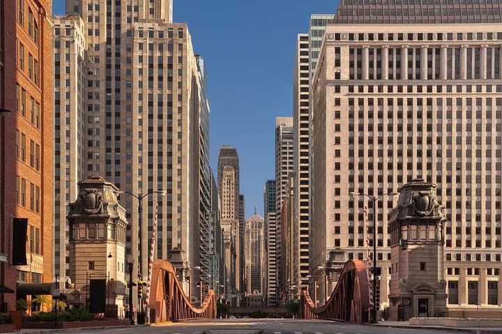 Chicago Historic Skyscraper Walking Tour — Loop Architecture & Rookery