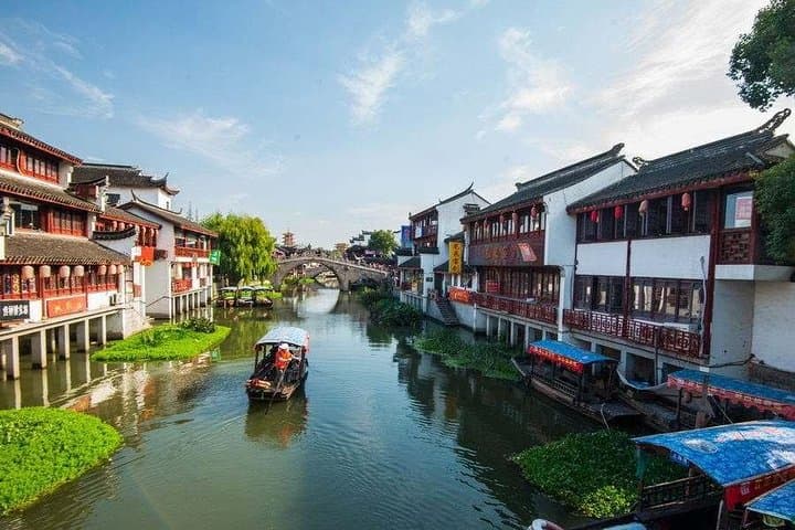 Qibao Ancient Town Private Walking Tour: Tea Tasting & Calligraphy Experience photo 4