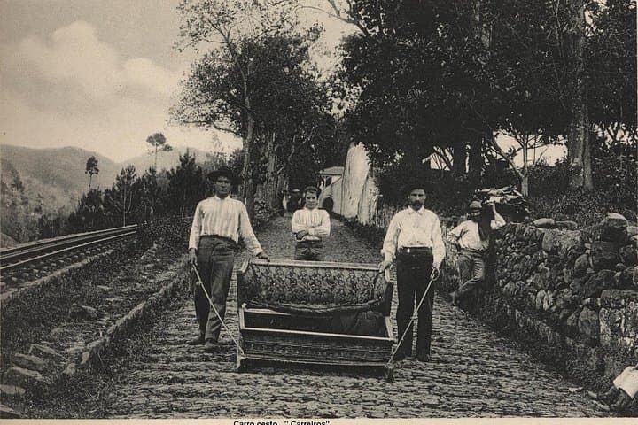 Monte Toboggan Sledge Ride in Funchal — Private Half‑Day Carreiros do Monte Experience photo 4
