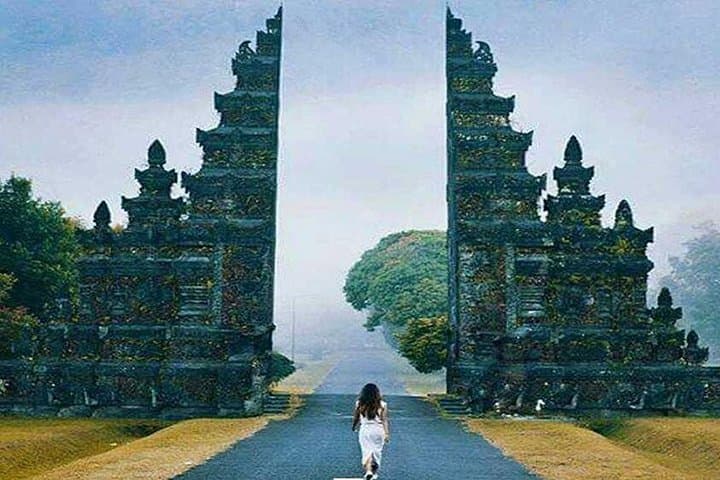 Bali Bedugul Day Tour: Handara Gate, Wanagiri & Ulun Danu to Tanah Lot Sunset photo 2