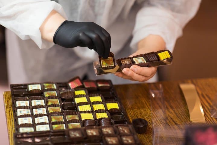 Hands-On Tea & Chocolate Tasting in Beaverton: Truffles, Tea Blends, and Takeaways