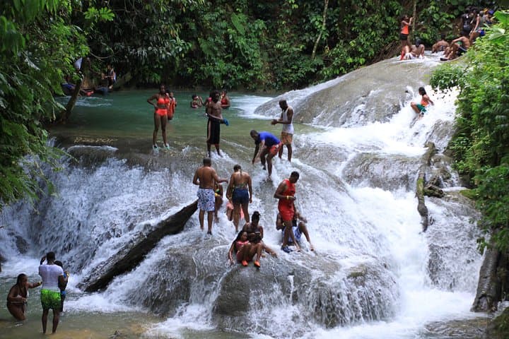 Benta River Falls and Rick's Cafe Day Trip from Montego Bay: Waterfalls, Cliff Views & Mud Baths photo 3