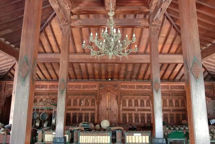 Hands-On Javanese Arts at Java Culture Museum: Batik, Masks & Dance in Yogyakarta photo 6