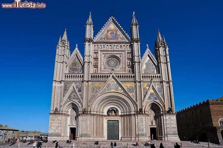 Orvieto and Civita di Bagnoregio Day Trip from Rome photo 6
