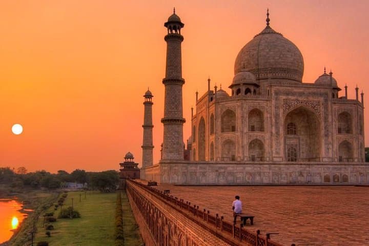 Sunrise Taj Mahal & Private Delhi Heritage Tour — 2-Day Combo photo 2