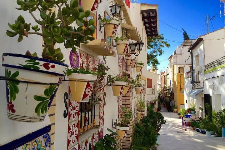 Private 4-Hour Alicante City Tour: Santa Bárbara, Explanada & Coastal Sights photo 2