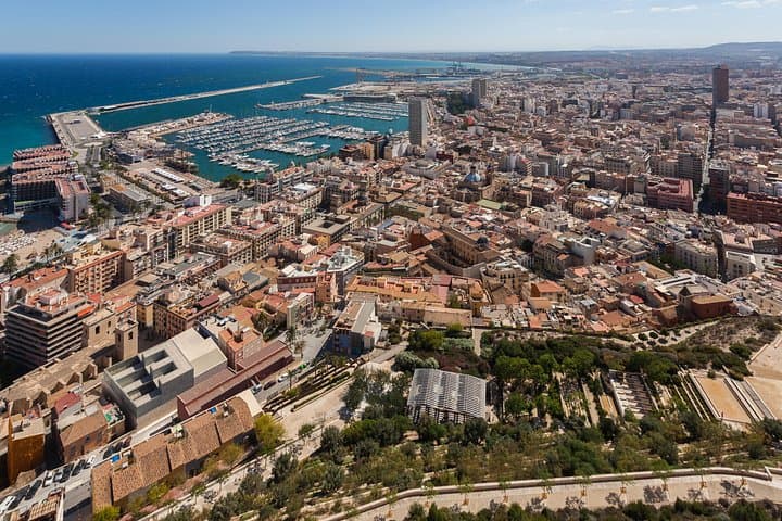 Private 4-Hour Alicante City Tour: Santa Bárbara, Explanada & Coastal Sights photo 4