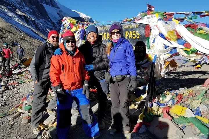 Annapurna Circuit 17-Day Trek: Thorung La, Manang & High Himalayan Valleys