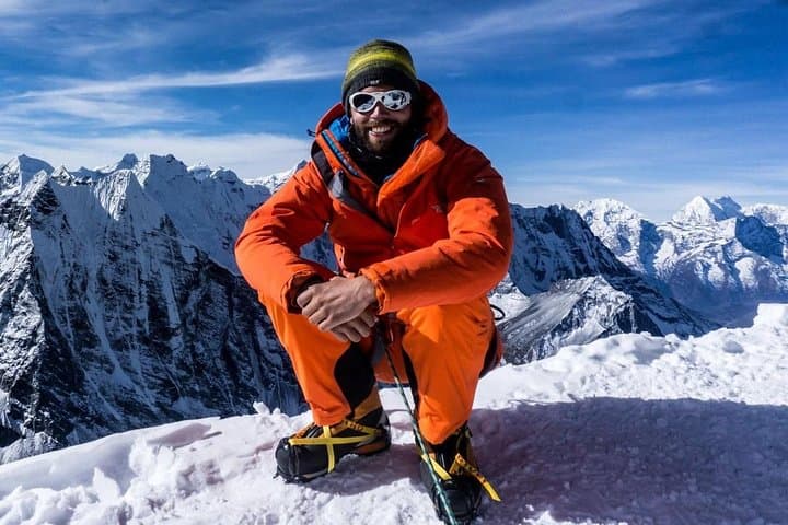 Island Peak Climb: 20-Day Everest-Base-Camp Trek to the 6,189m Summit photo 4