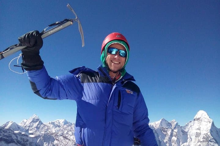 Island Peak Climb: 20-Day Everest-Base-Camp Trek to the 6,189m Summit photo 5