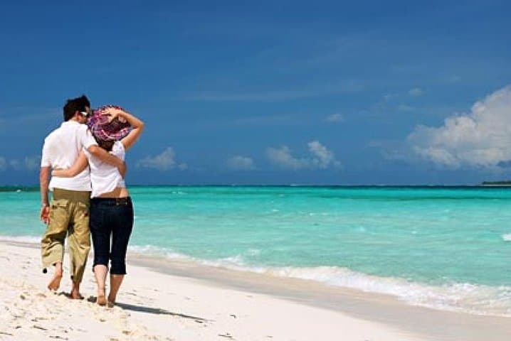 Sri Lanka 6-Day Honeymoon: Safari, Tea Country, Train to Nuwara Eliya & Beach