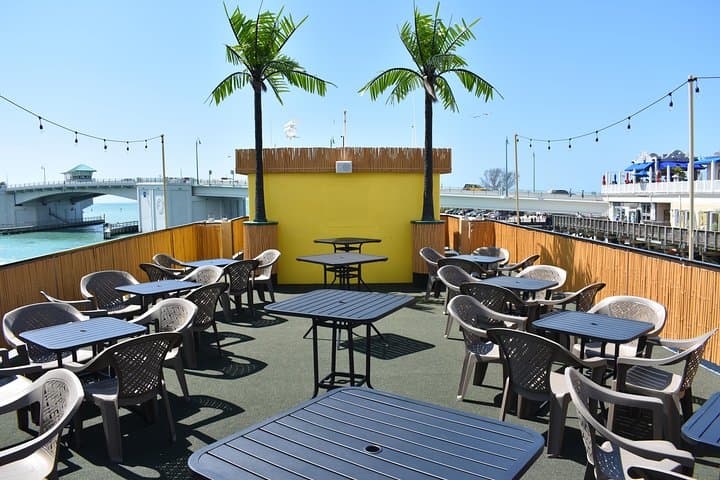 Calypso Breeze Daytime Tropical Buffet: John's Pass Sightseeing Cruise with Island-Style Lunch photo 3