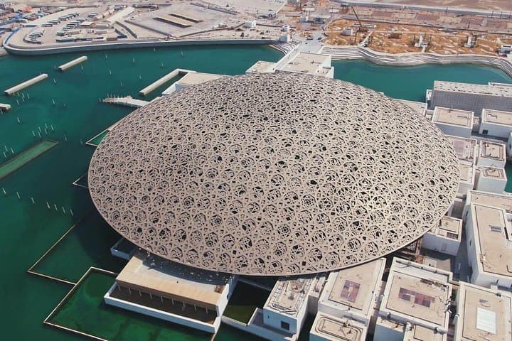 Abu Dhabi Full-Day Private Tour: Sheikh Zayed, Corniche & Cultural Highlights photo 3