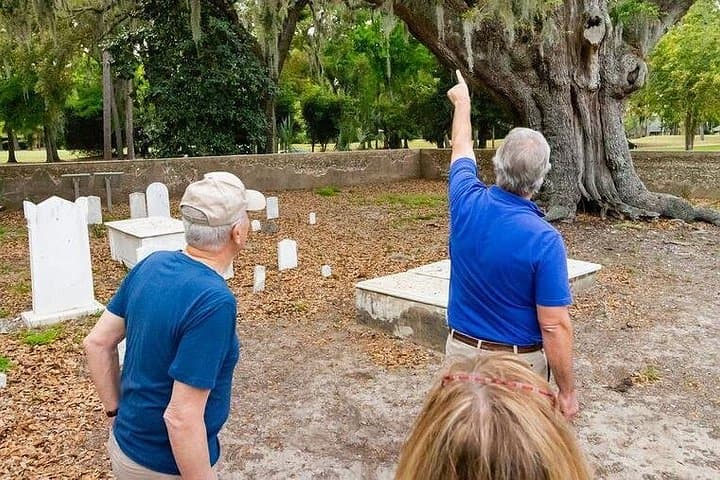 Pat Conroy's Beaufort Golf Cart Tour: Literary Lowcountry Walkthrough photo 4