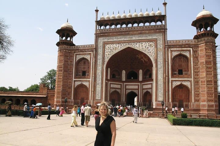 Same-Day Taj Mahal Tour from Mumbai: Flights, Guide & Practical Tips photo 4