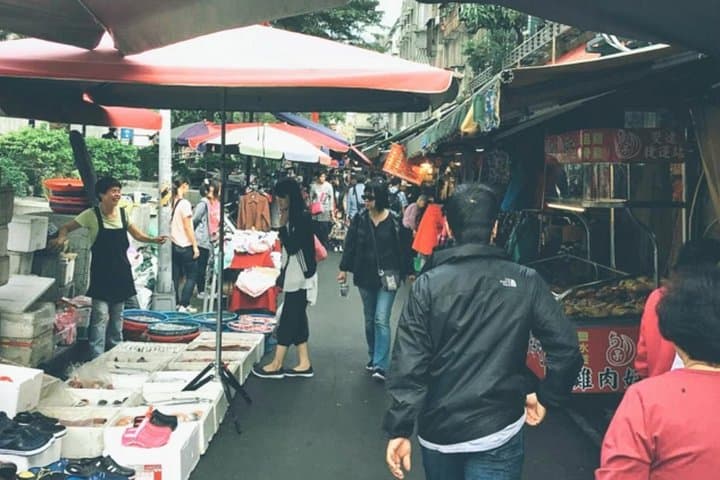 Taipei Morning Cycling Tour: 4-Hour City Ride with Breakfast photo 4