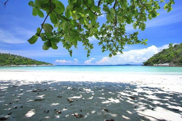 Raya and Coral Island Speedboat Tour from Phuket — Snorkeling, Beaches & Day-Trip Guide photo 4