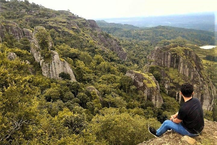 Hike Nglanggeran Peak: Afternoon Trek to Yogyakarta’s Ancient Volcano