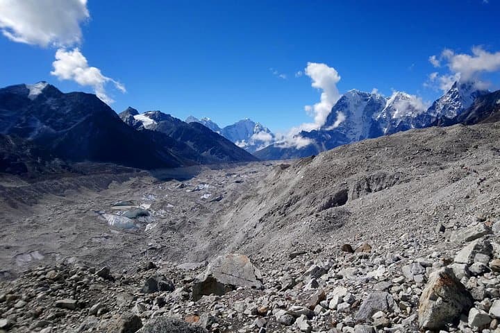 Everest Base Camp Trek: Plan the Classic 12-Day Himalayan Journey photo 6