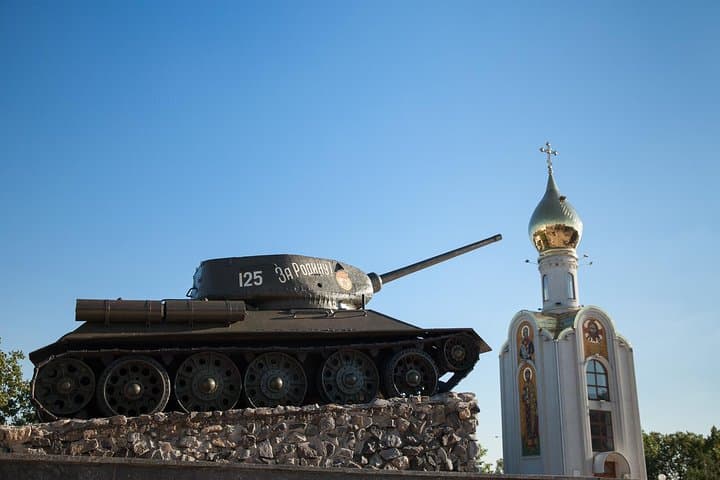 Inside Transdniestria: Tiraspol, Bender Fortress & Milestii Mici Cellars photo 6