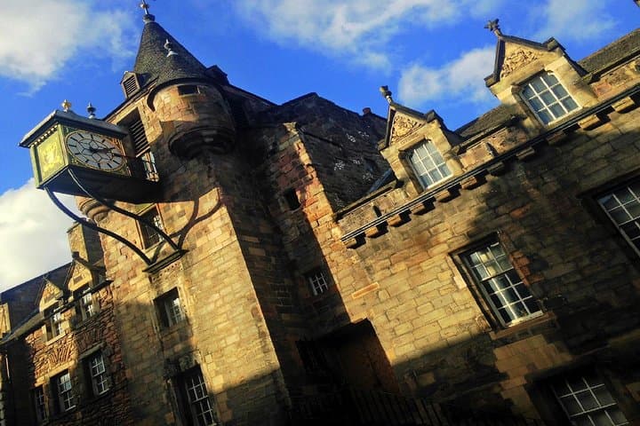 Edinburgh Private Walking Tour: Old Town Highlights & Local Secrets photo 4