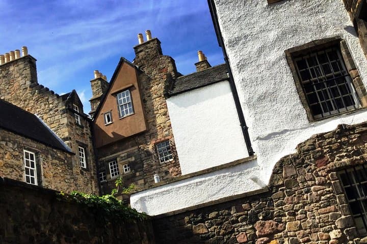 Edinburgh Private Walking Tour: Old Town Highlights & Local Secrets photo 5