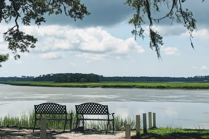 Savannah Historic District and Tybee Island Private Guided Tour: 4-Hour Coastal History Drive