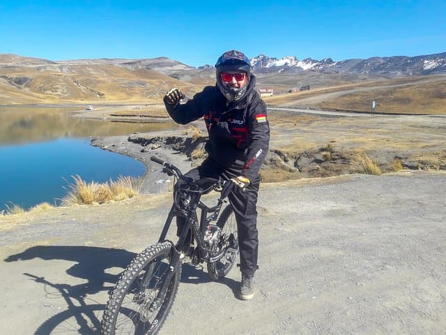 Death Road Full-Suspension Bike Tour From La Paz — 64km Downhill Adventure photo 3