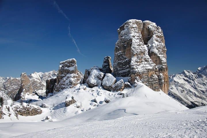 Guided Ski Day in Cinque Torri & Lagazuoi — Private Ski Tour from Cortina d'Ampezzo