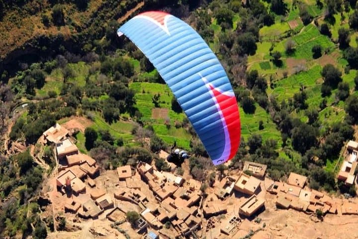 Tandem Paragliding Over Agafay Desert & Lalla Takerkoust — Marrakech DUO Flight photo 3
