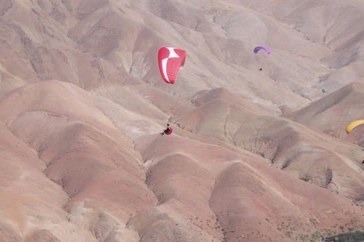 Tandem Paragliding Over Agafay Desert & Lalla Takerkoust — Marrakech DUO Flight photo 5