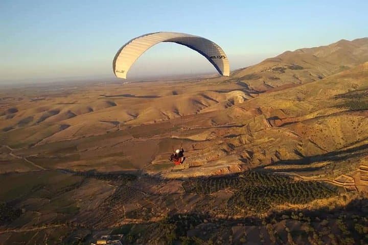Tandem Paragliding Over Agafay Desert & Lalla Takerkoust — Marrakech DUO Flight photo 6