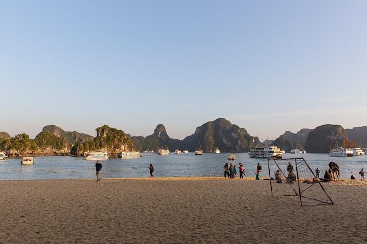 Halong Bay Deluxe 6-Hour Day Cruise from Hanoi photo 2
