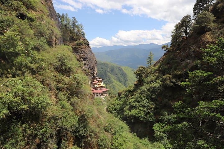 Bumdrak Overnight Trek to Tiger's Nest — Bumdra Ridge Camping photo 5