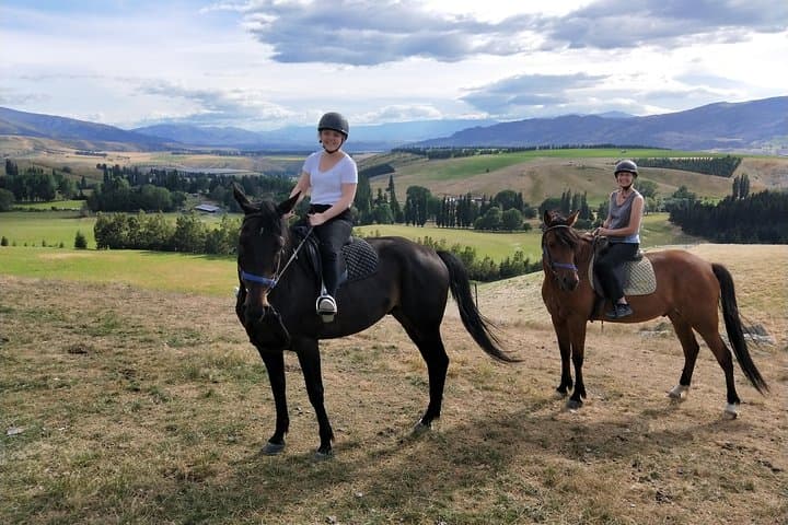 Golden Hills Horse Trek — Lake Dunstan Top Hill Ride in Central Otago photo 2