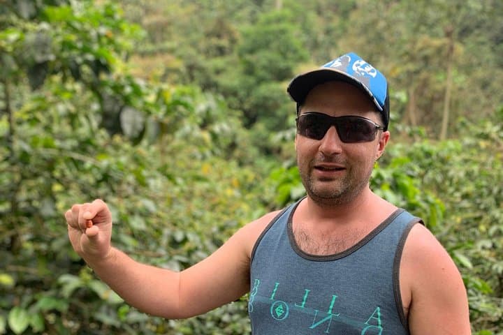 Medellín Coffee Farm Tour: Hands-On Coffee Picking, Processing & Tasting