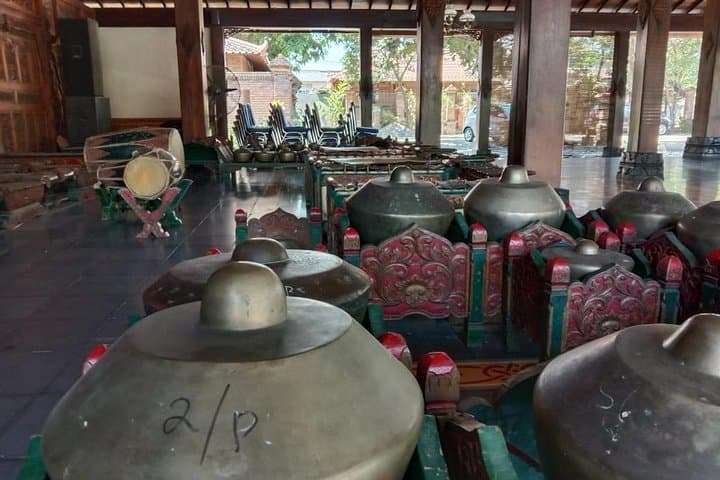 Hands-On Javanese Gamelan Experience in Yogyakarta: Learn, Listen, Play photo 3