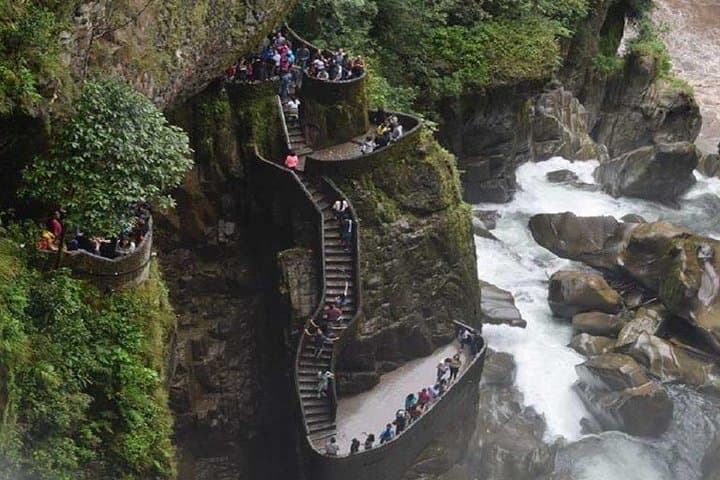 4-Day Ecuador Expedition: Volcanoes, Waterfalls & Amazon Rainforest Adventure photo 4