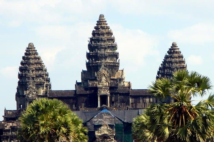 Sunrise at Angkor: Private Day Tour to Angkor Wat, Ta Prohm & Bayon photo 3