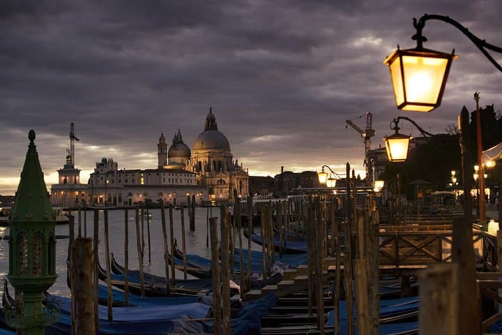 Venice Ghost & Legends Walking Tour: Murders, Mysteries & Night Walk photo 2