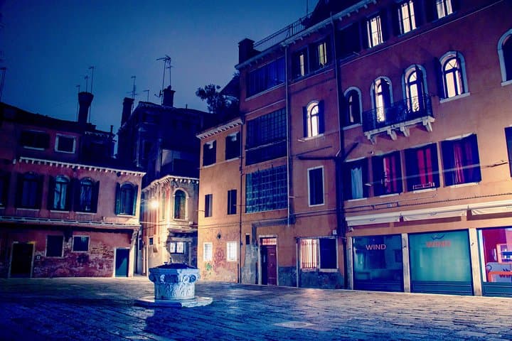 Venice Ghost & Legends Walking Tour: Murders, Mysteries & Night Walk photo 3