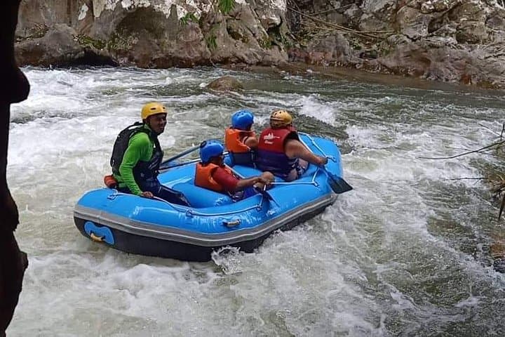 Gopeng White River Rafting Transfer & Kellie's Castle Half-Day Adventure photo 3